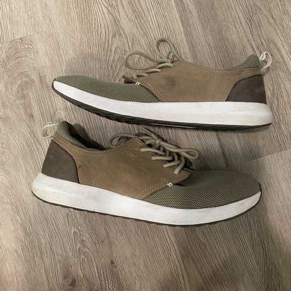 reef sneakers - Picture 3 of 6